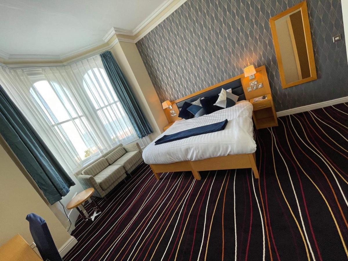 ไอริส โฮเต็ล Hotel ลันดิดโน ภายนอก รูปภาพ