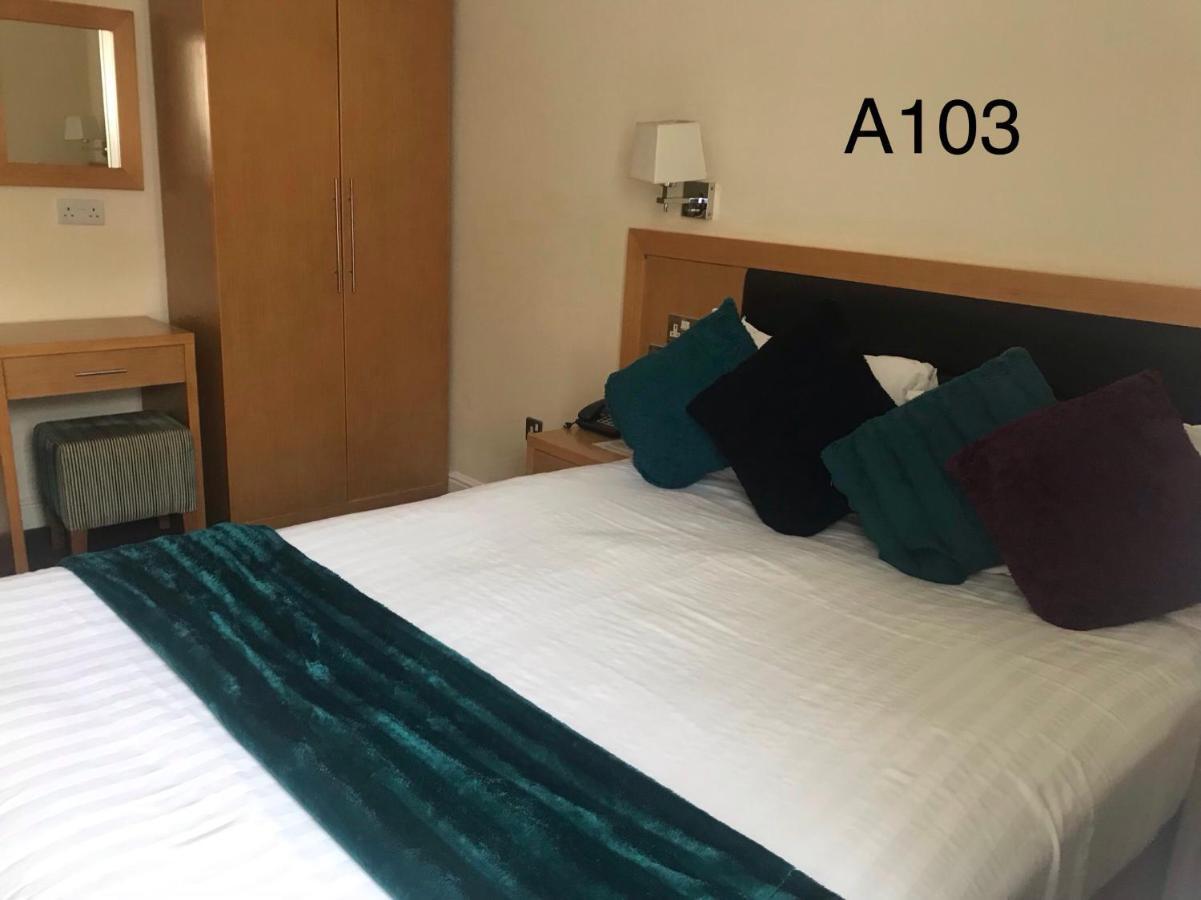 ไอริส โฮเต็ล Hotel ลันดิดโน ภายนอก รูปภาพ
